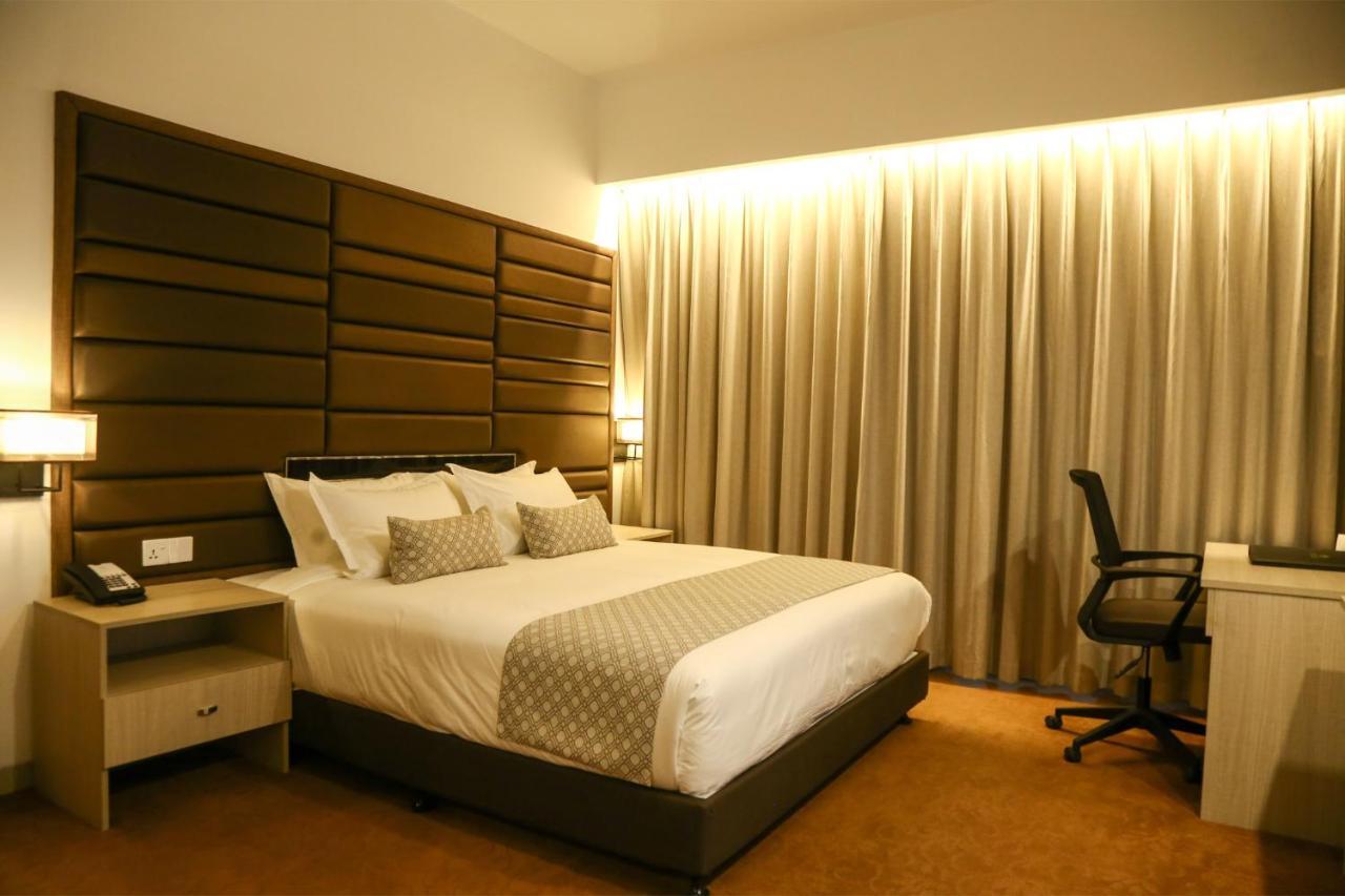 Best Western Sks Chattogram Chittagong Exterior photo